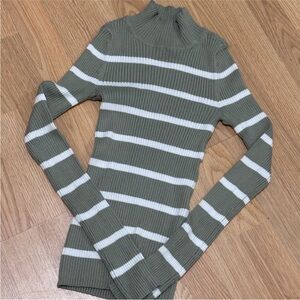 Y2k american eagle Striped Ribbed Turtleneck Sweater